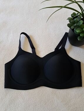 Knix Bra Women's XL+ Solid Black Wire Free Smooth Adjustable Straps Intimates